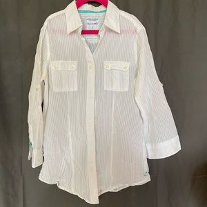 American Eagle Outfitters white ladies blouse